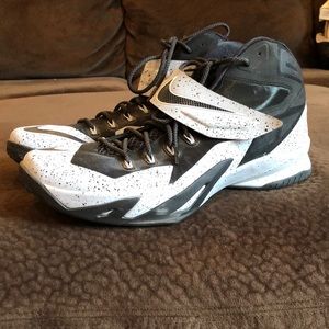 Nike Lebron Zoom Soldier 8